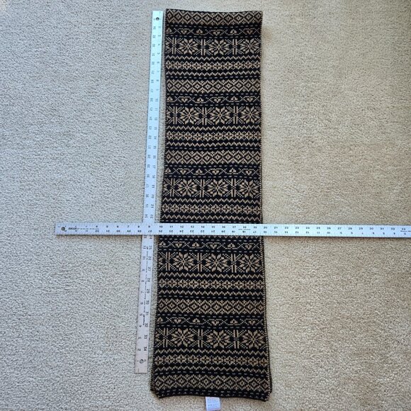 NWOT Wool Fair Isle Snowflake Scarf Black & Tan - Picture 6 of 9